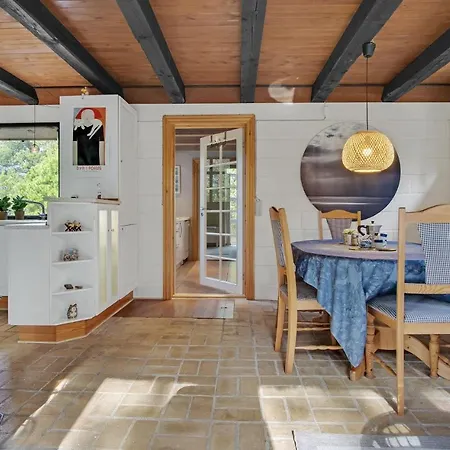 4 Bedroom Lovely In