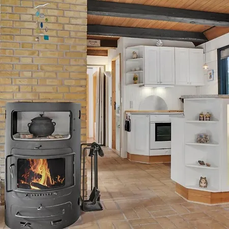 Дом отдыха 4 Bedroom Lovely In Блаванн